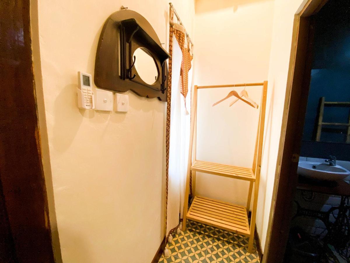 Hinggil Homestay Syariah Malioboro Yogya Mitra Reddoorz ジョグジャカルタ エクステリア 写真