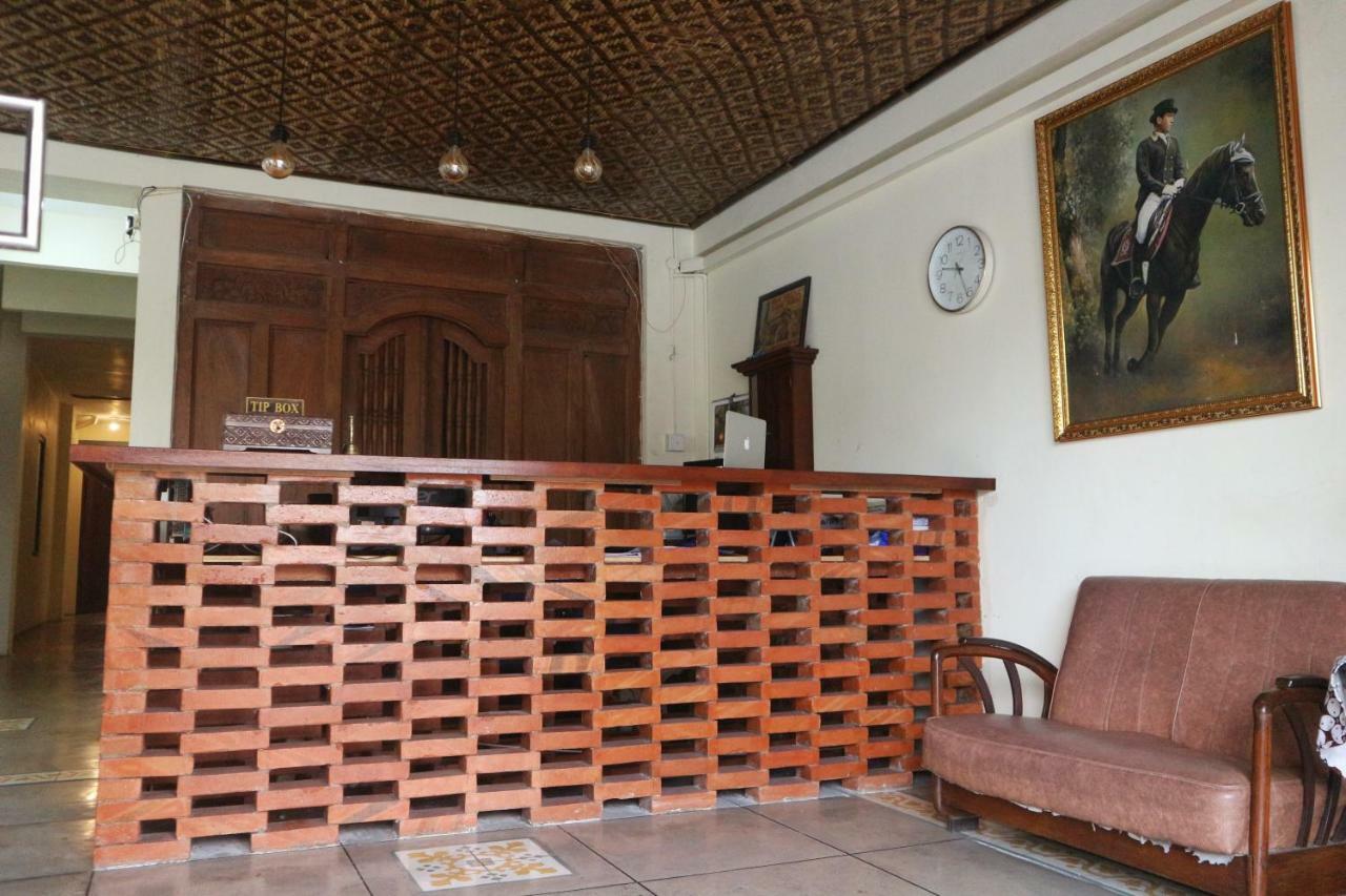Hinggil Homestay Syariah Malioboro Yogya Mitra Reddoorz ジョグジャカルタ エクステリア 写真